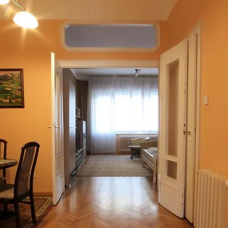Lili's * Budapest